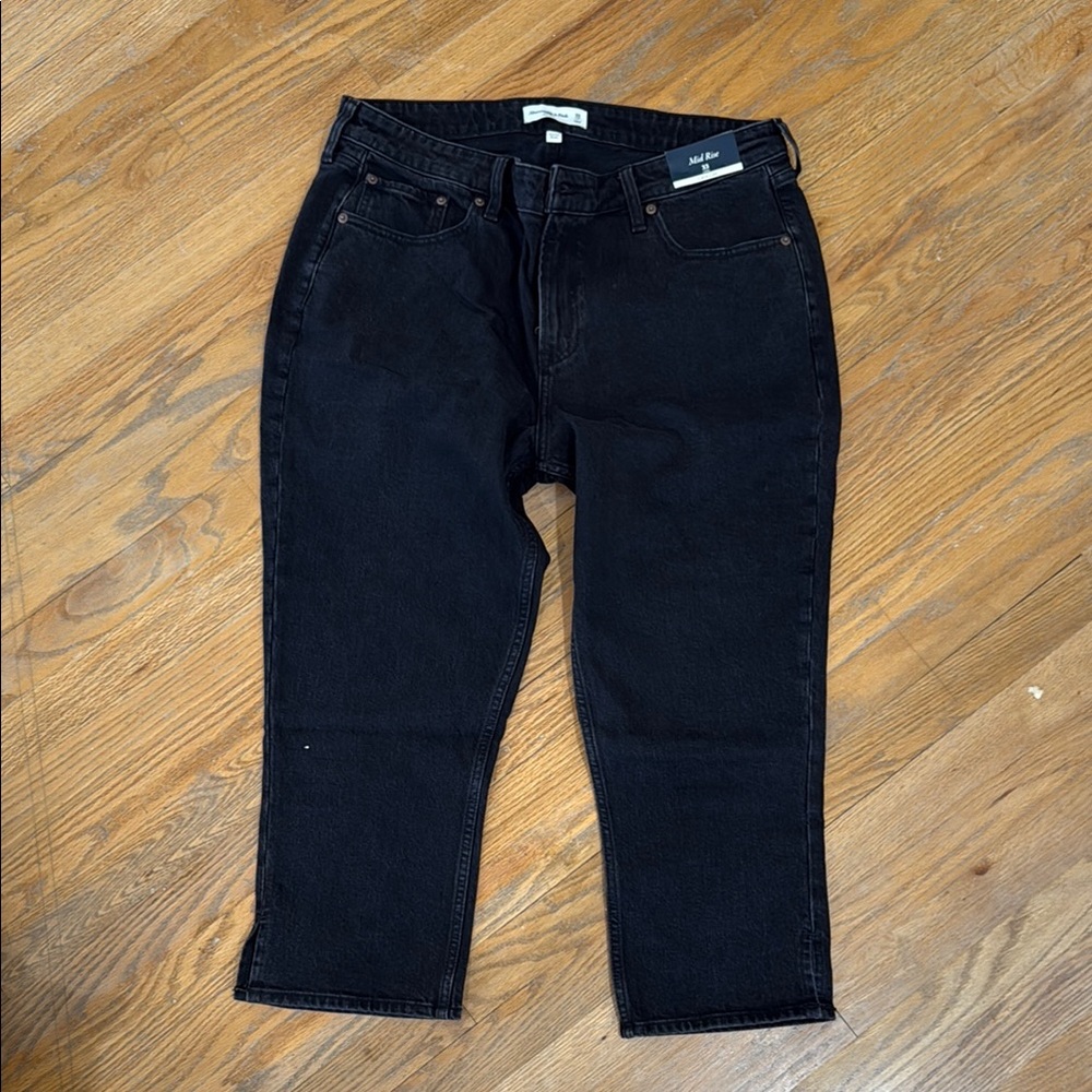 Womens black capri Jeans